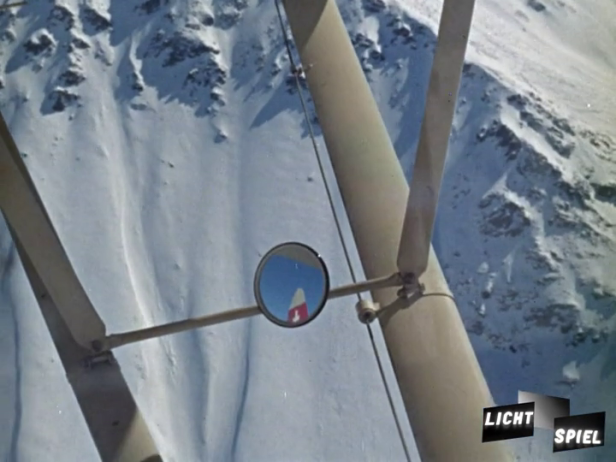 Alpenflug (Filmstill)