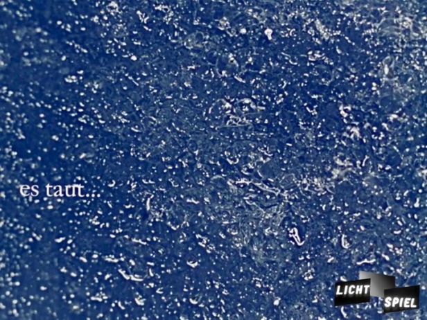 ...aber noch immer liegt Schnee in der Schweiz (Abspann des Films).