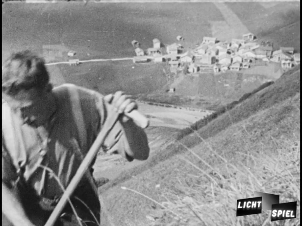 ...weit unten das Dorf (Filmstills)